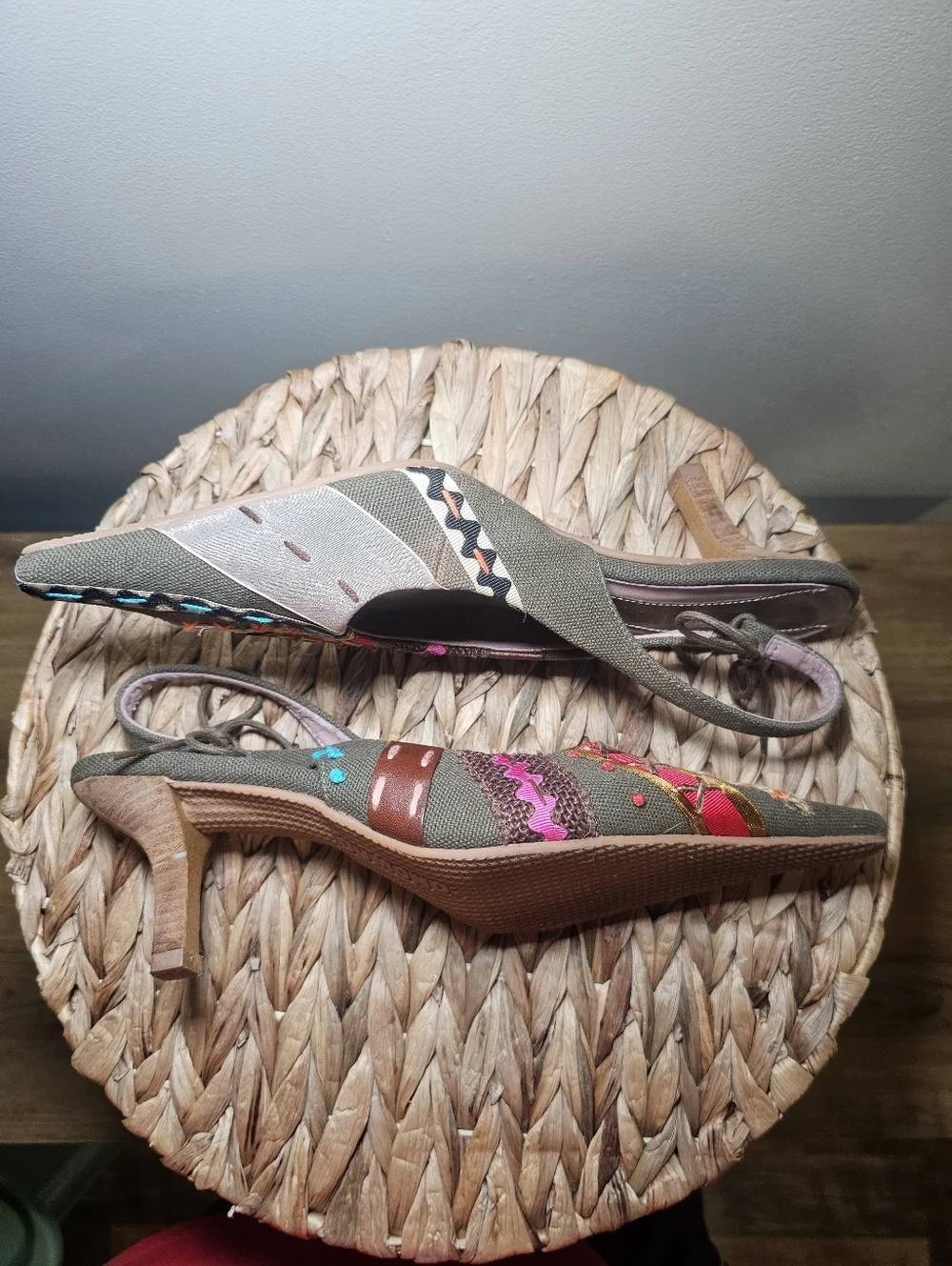 Dumond Patchwork Slingback Heels Size 8 Boho Y2K Embroidered Pointed Toe